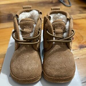Baby Neumel UGG boots size 1